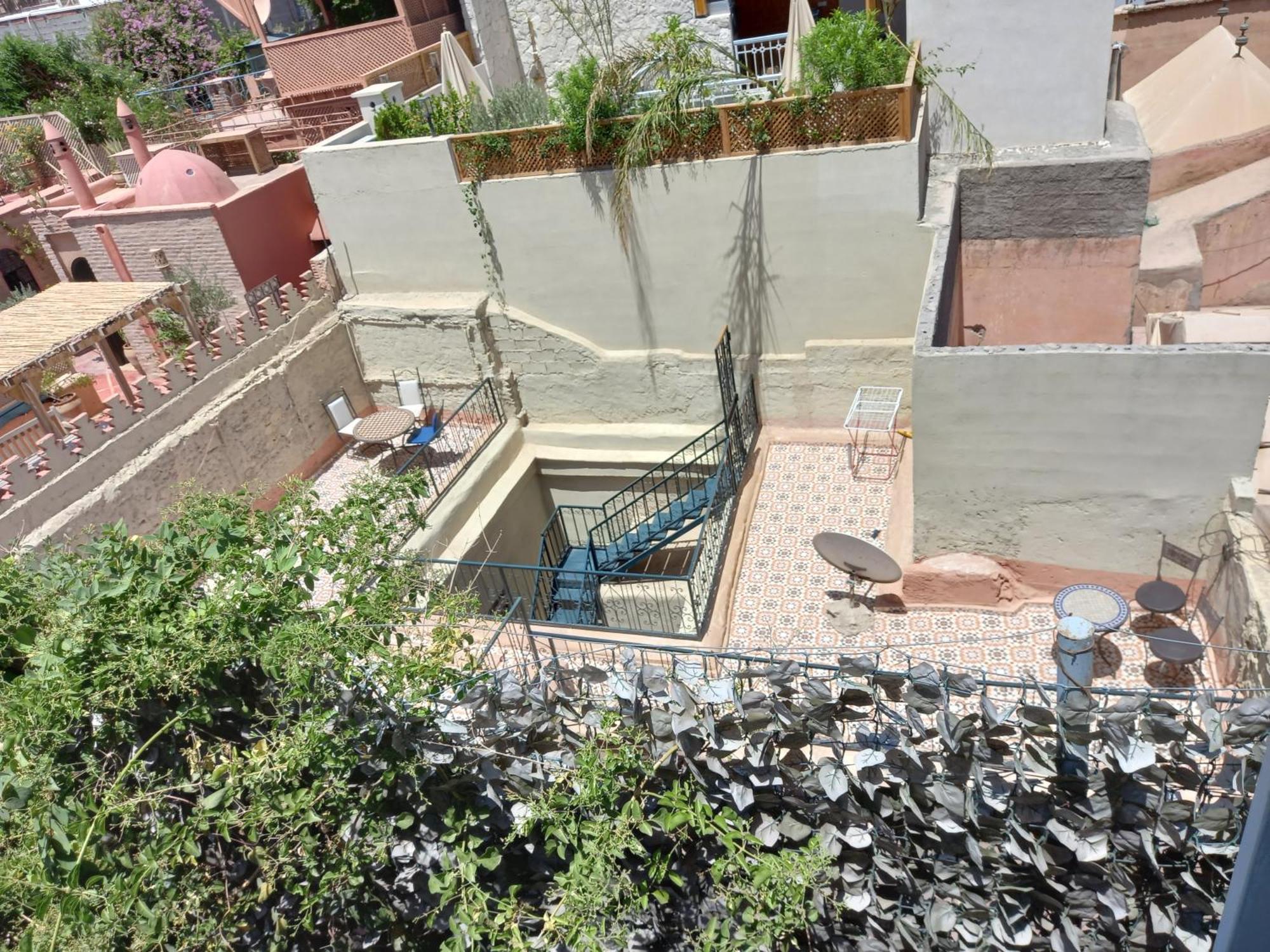 Juli'S Bed & Breakfast Marrakesh Bagian luar foto