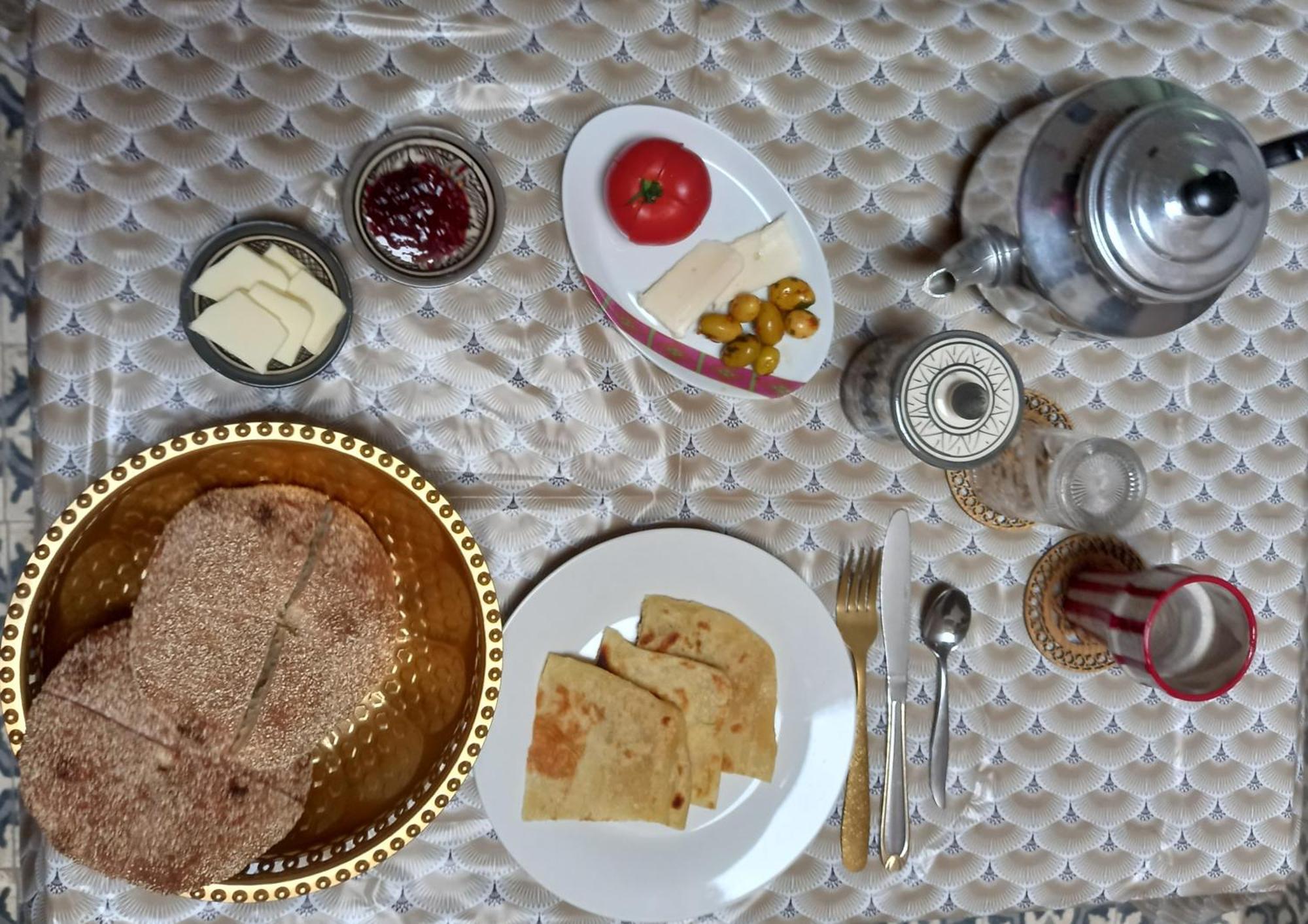 Juli'S Bed & Breakfast Marrakesh Bagian luar foto